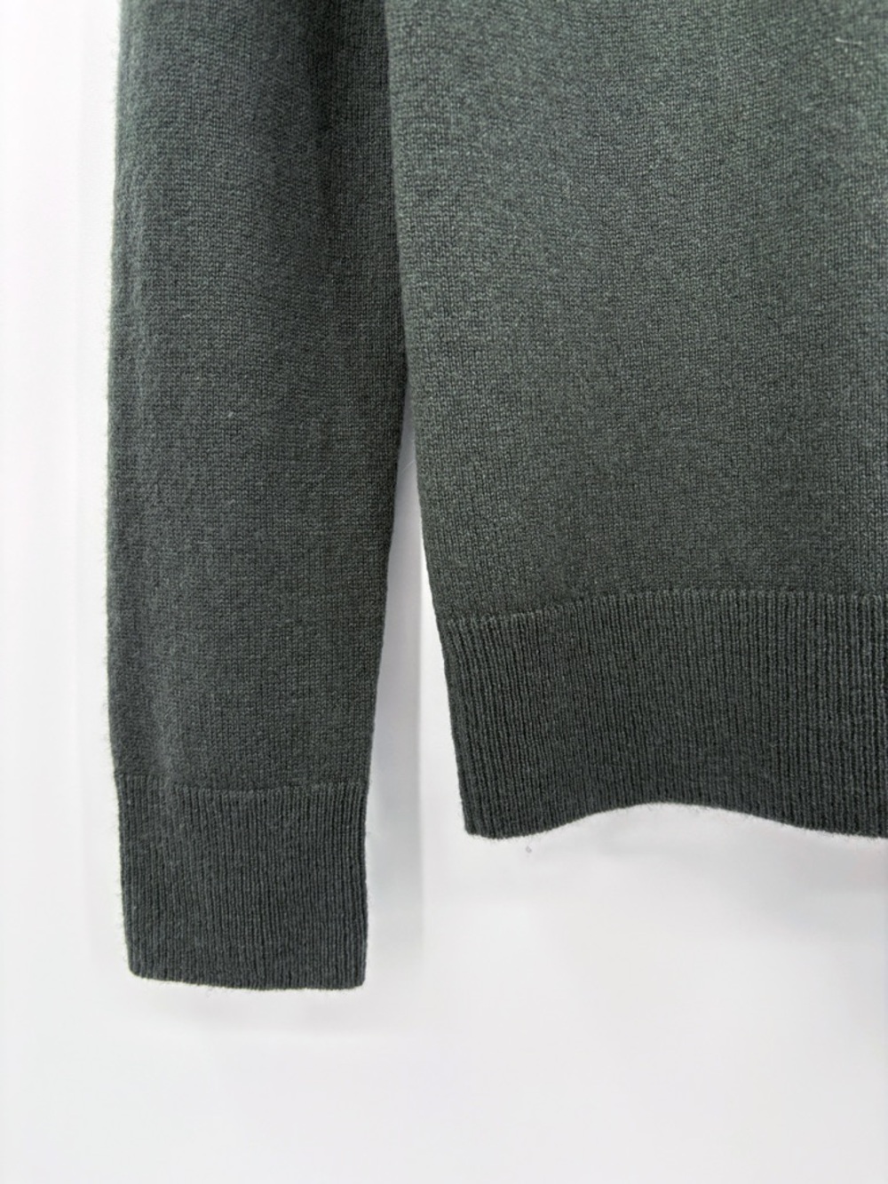 QUINCE Mongolian Cashmere Crewneck Sweater in Moss Green XS - Picture 6 of 8